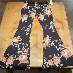 NWT Nu Label Sz L Never worn wide leg pants